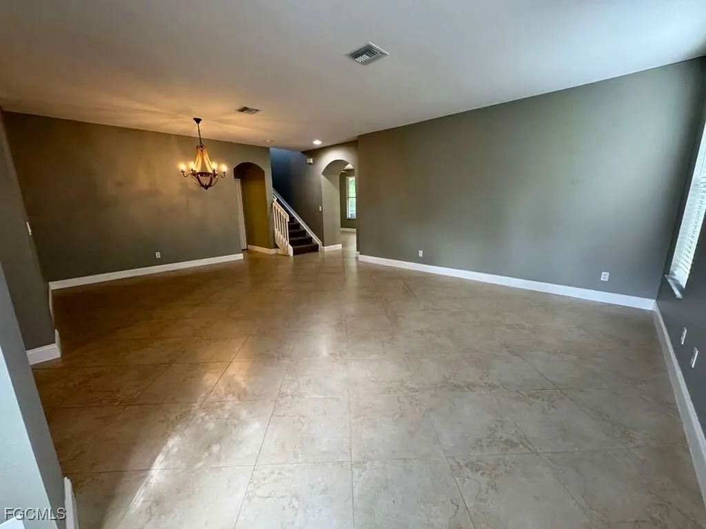 8306 Sumner Avenue Fort Myers FL 33908