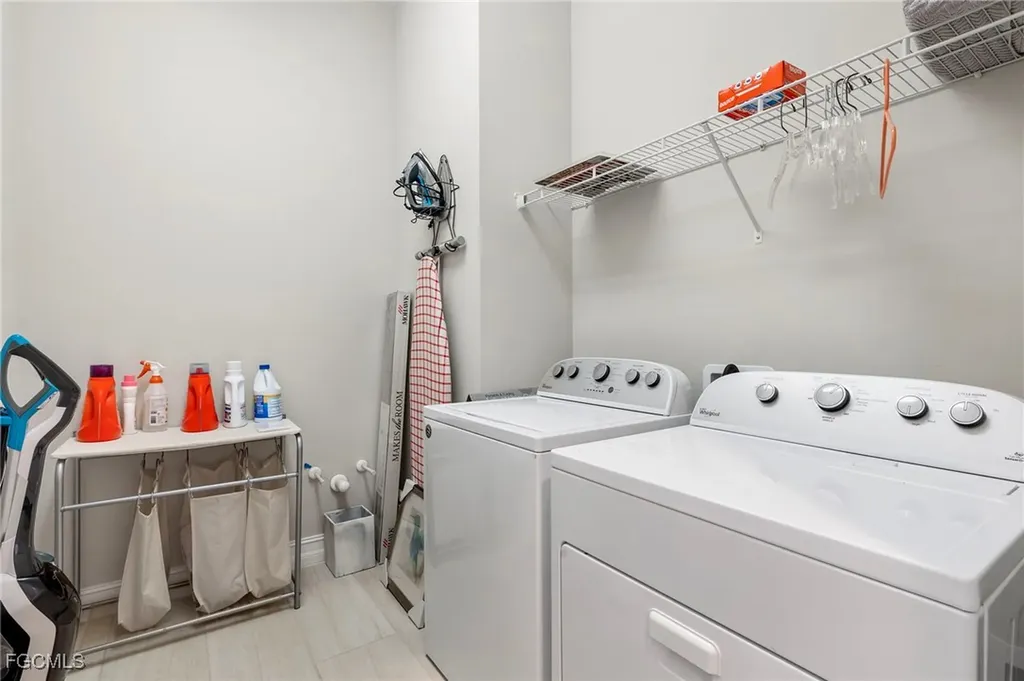 8741 Westwood Oaks Place Fort Myers FL 33908