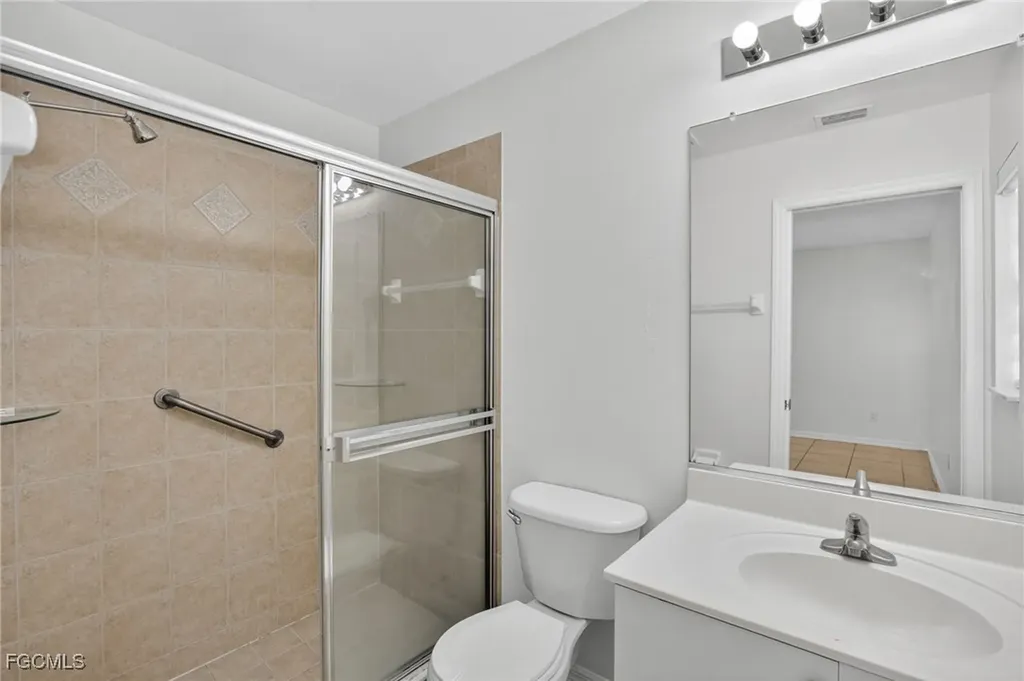 517 SE 16th Place Cape Coral FL 33990