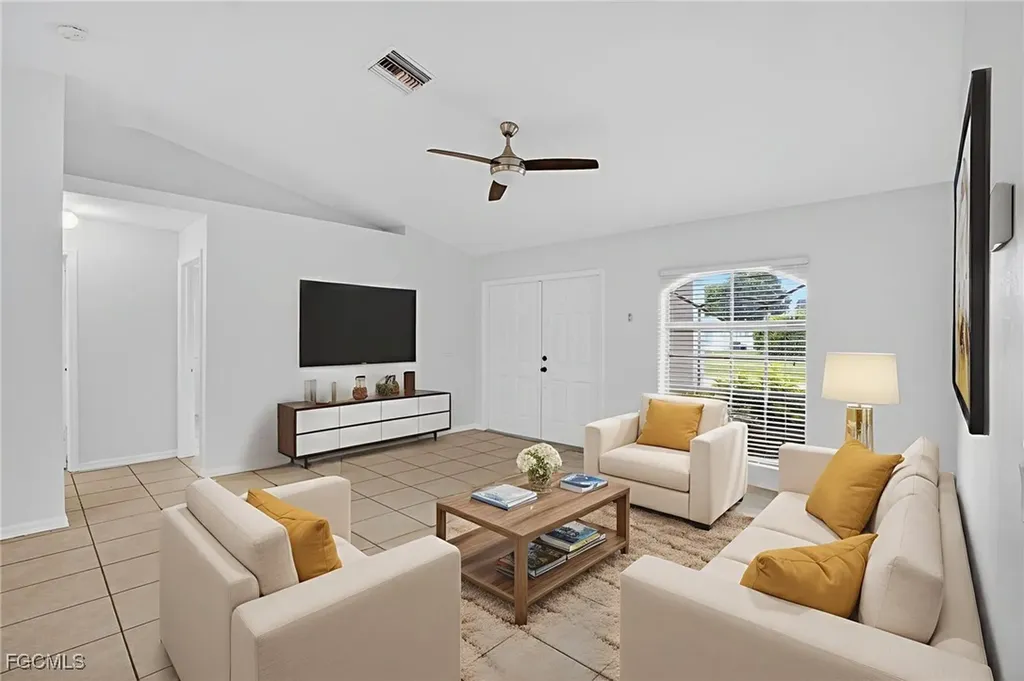 517 SE 16th Place Cape Coral FL 33990