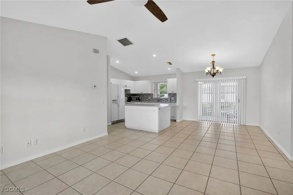 517 SE 16th Place Cape Coral FL 33990