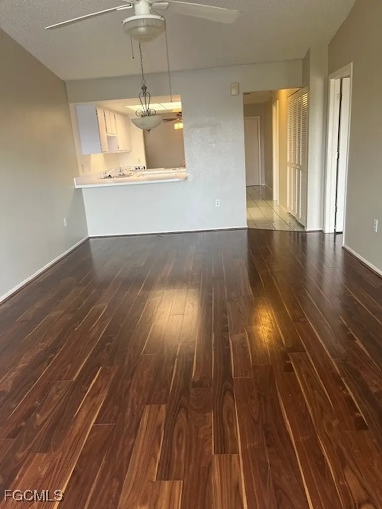 808 Cape Coral Parkway W Cape Coral FL 33914