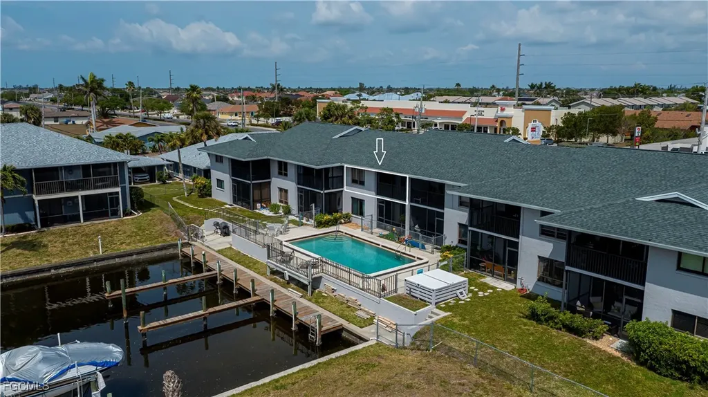 808 Cape Coral Parkway W Cape Coral FL 33914