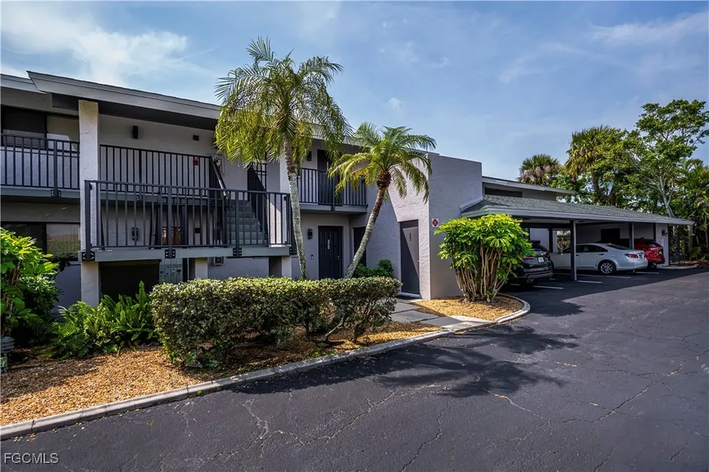 808 Cape Coral Parkway W Cape Coral FL 33914