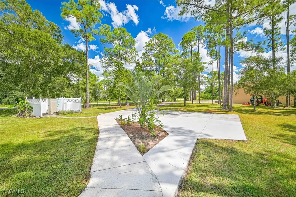 6840 Cadet Avenue Fort Myers FL 33905