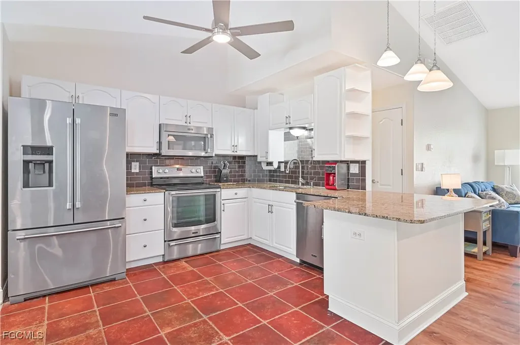 6840 Cadet Avenue Fort Myers FL 33905