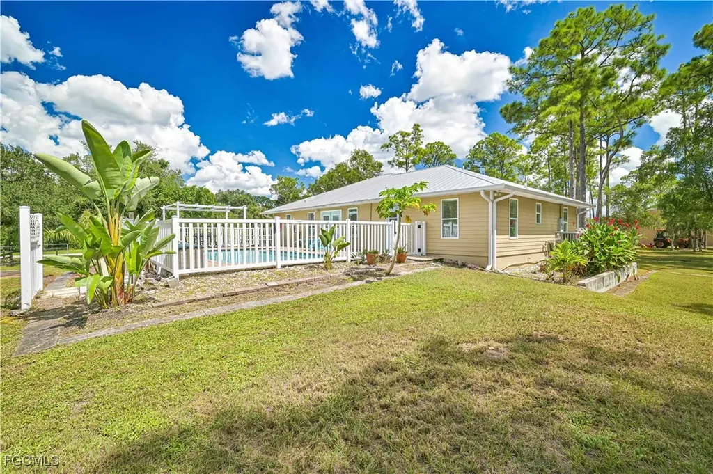 6840 Cadet Avenue Fort Myers FL 33905