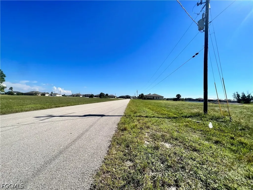 4008 NW 42nd Place Cape Coral FL 33993