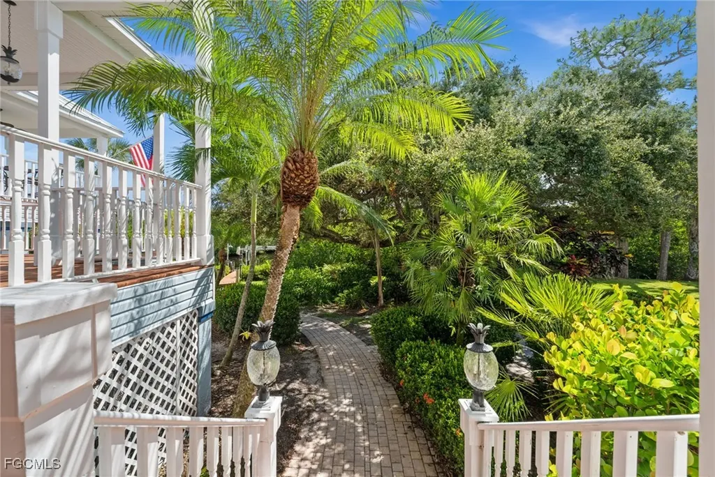 6076 Eagle Watch Court North Fort Myers FL 33917