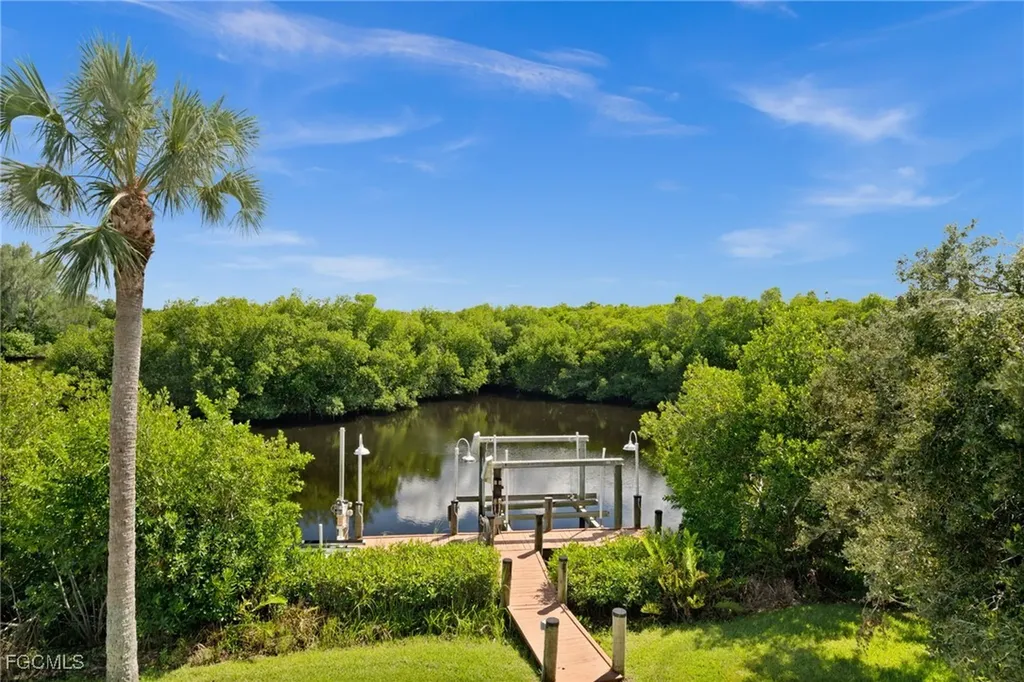 6076 Eagle Watch Court North Fort Myers FL 33917
