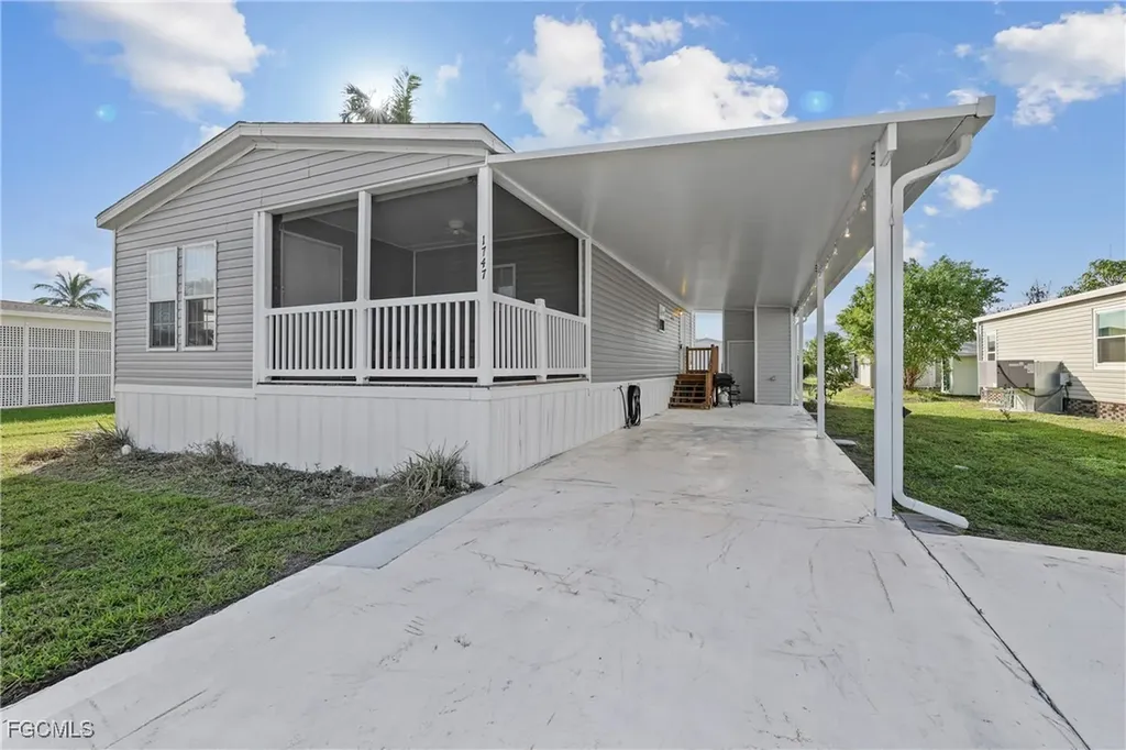 1747 Beverly Drive Naples FL 34114