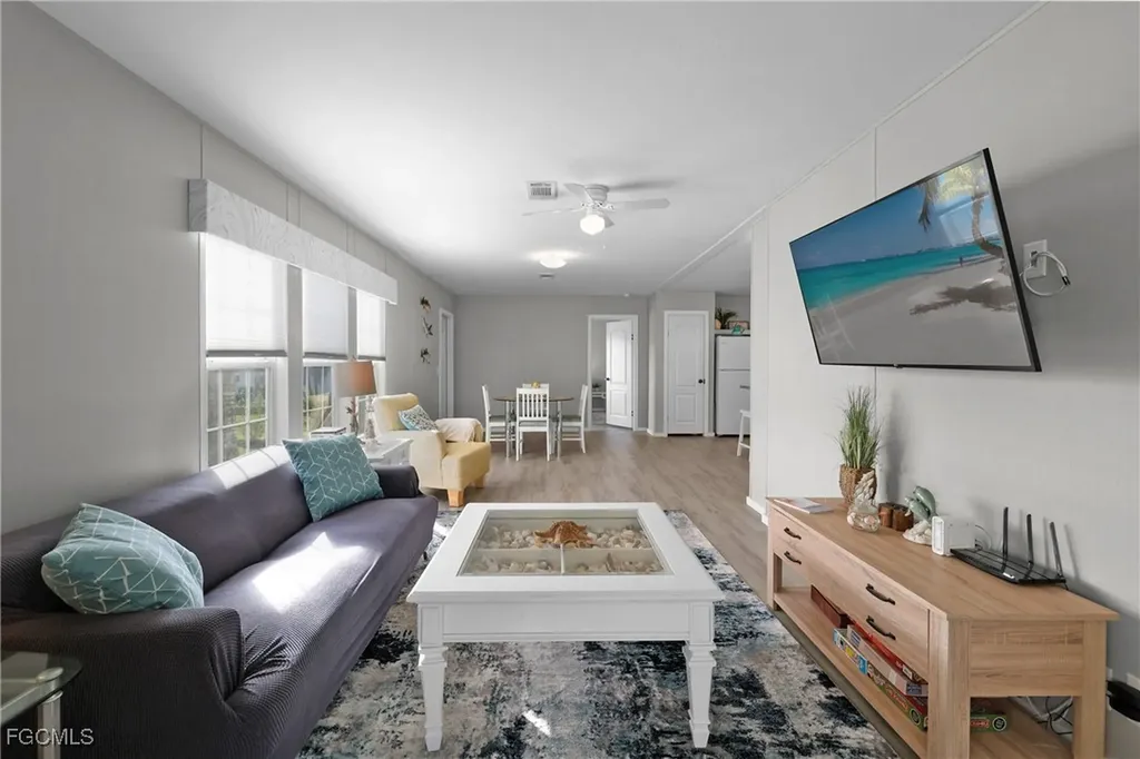 1747 Beverly Drive Naples FL 34114