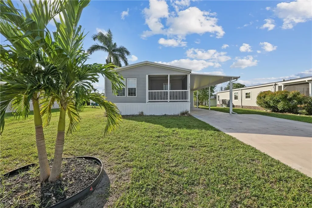 1747 Beverly Drive Naples FL 34114