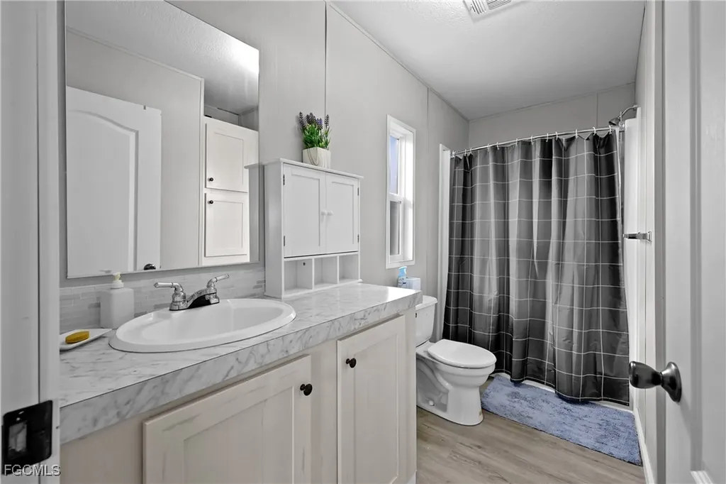 1747 Beverly Drive Naples FL 34114