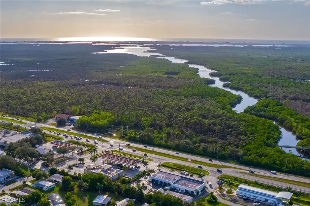 1747 Beverly Drive Naples FL 34114