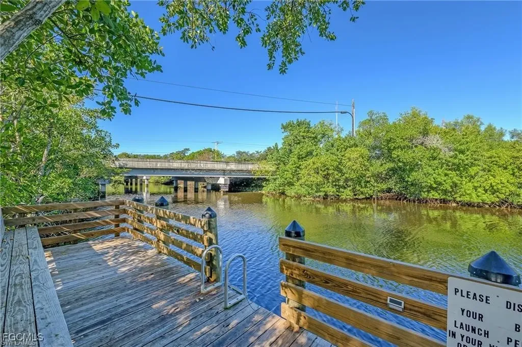 1747 Beverly Drive Naples FL 34114