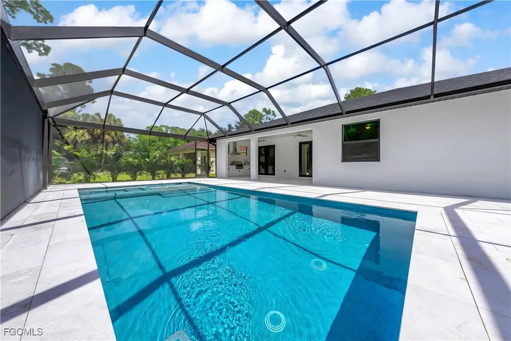 2719 2nd Street NW Naples FL 34120