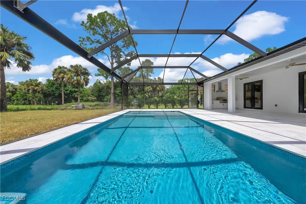 2719 2nd Street NW Naples FL 34120