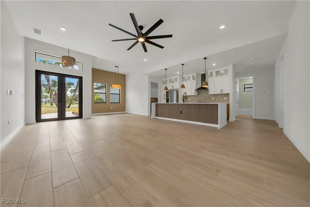 2719 2nd Street NW Naples FL 34120