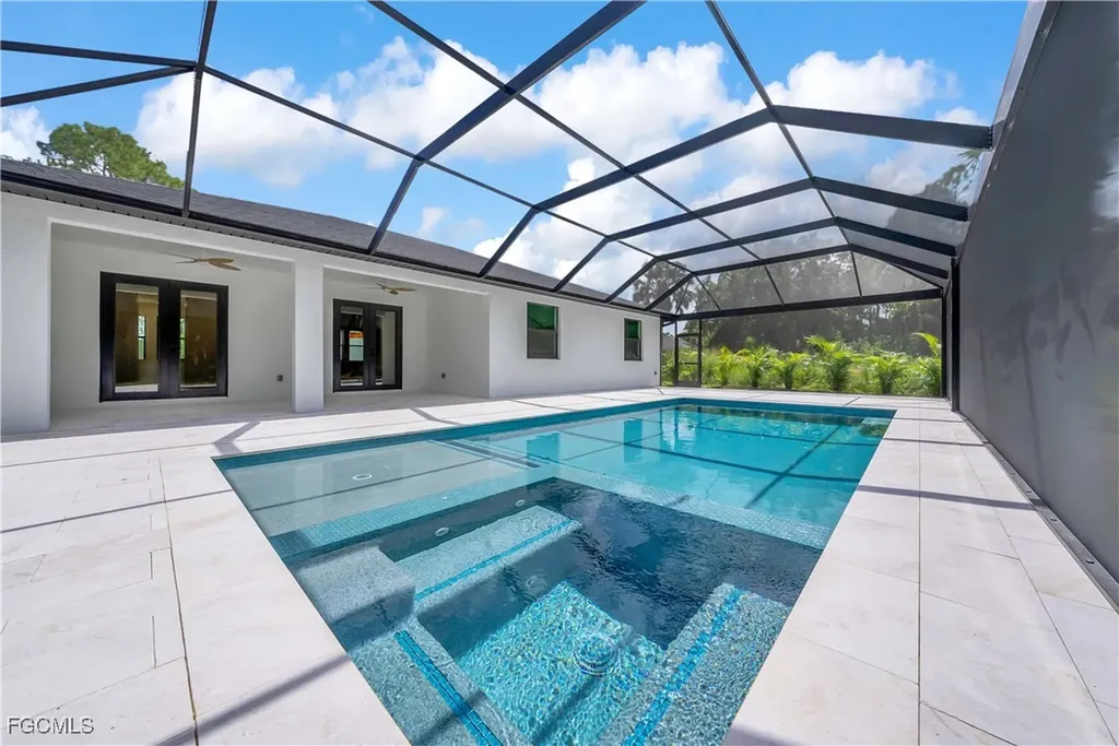 2719 2nd Street NW Naples FL 34120