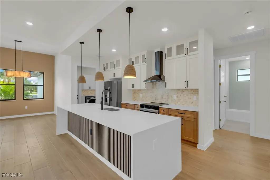 2719 2nd Street NW Naples FL 34120