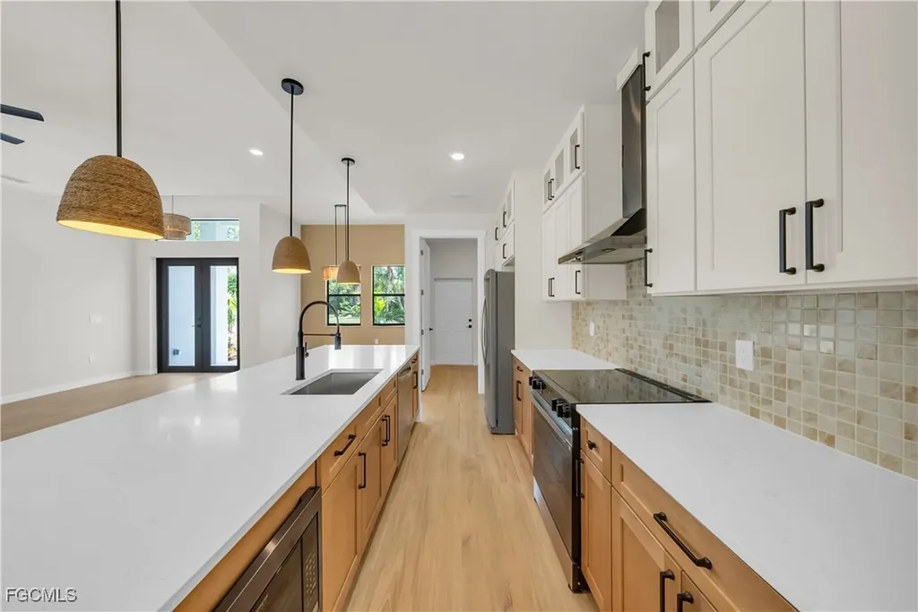 2719 2nd Street NW Naples FL 34120