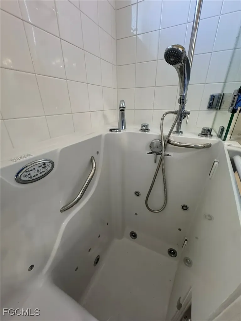 8601 Belle Meade Drive Fort Myers FL 33908