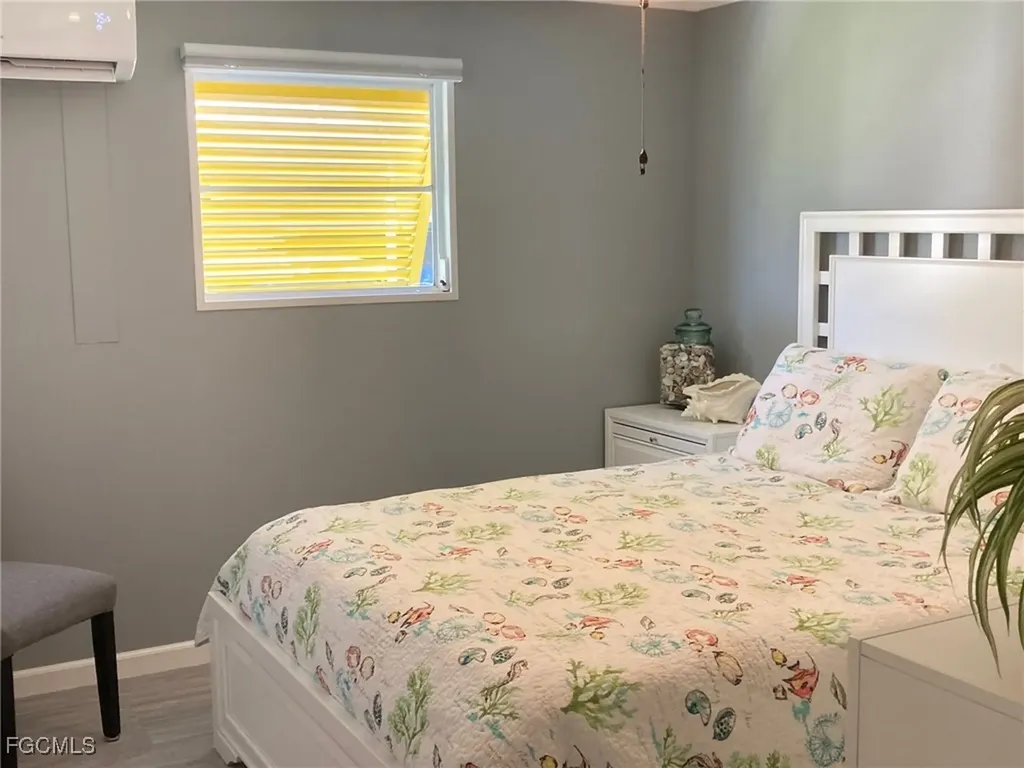 210 Sun Circle Fort Myers FL 33905