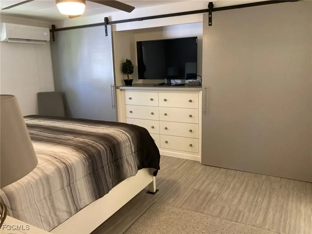 210 Sun Circle Fort Myers FL 33905