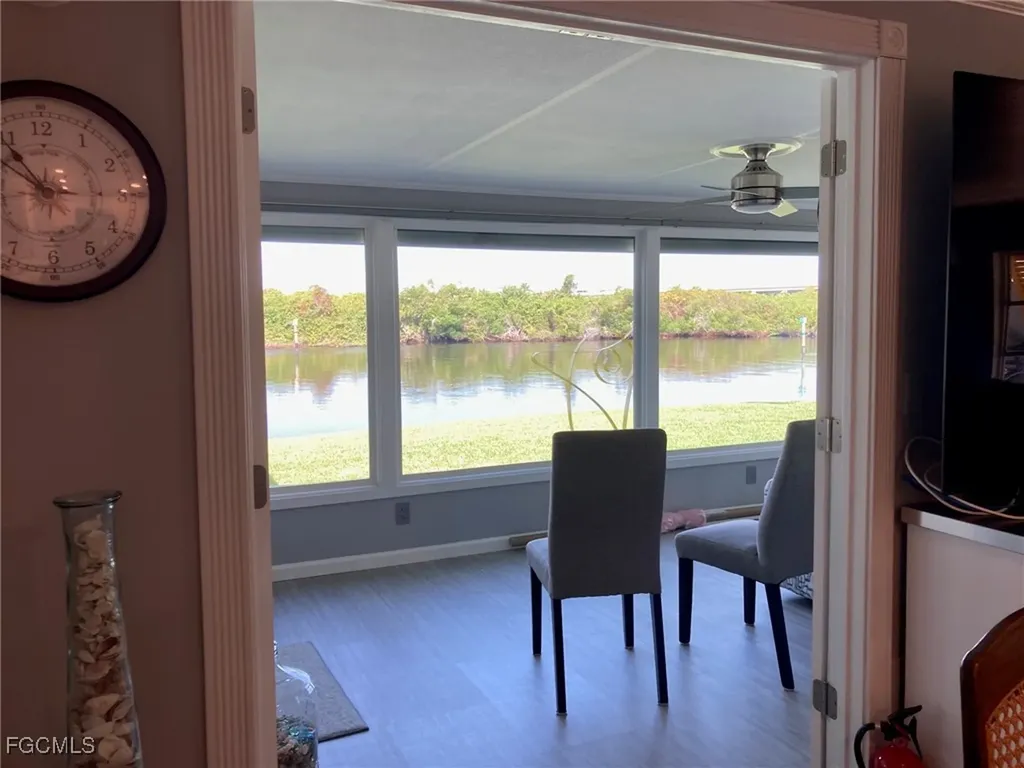 210 Sun Circle Fort Myers FL 33905