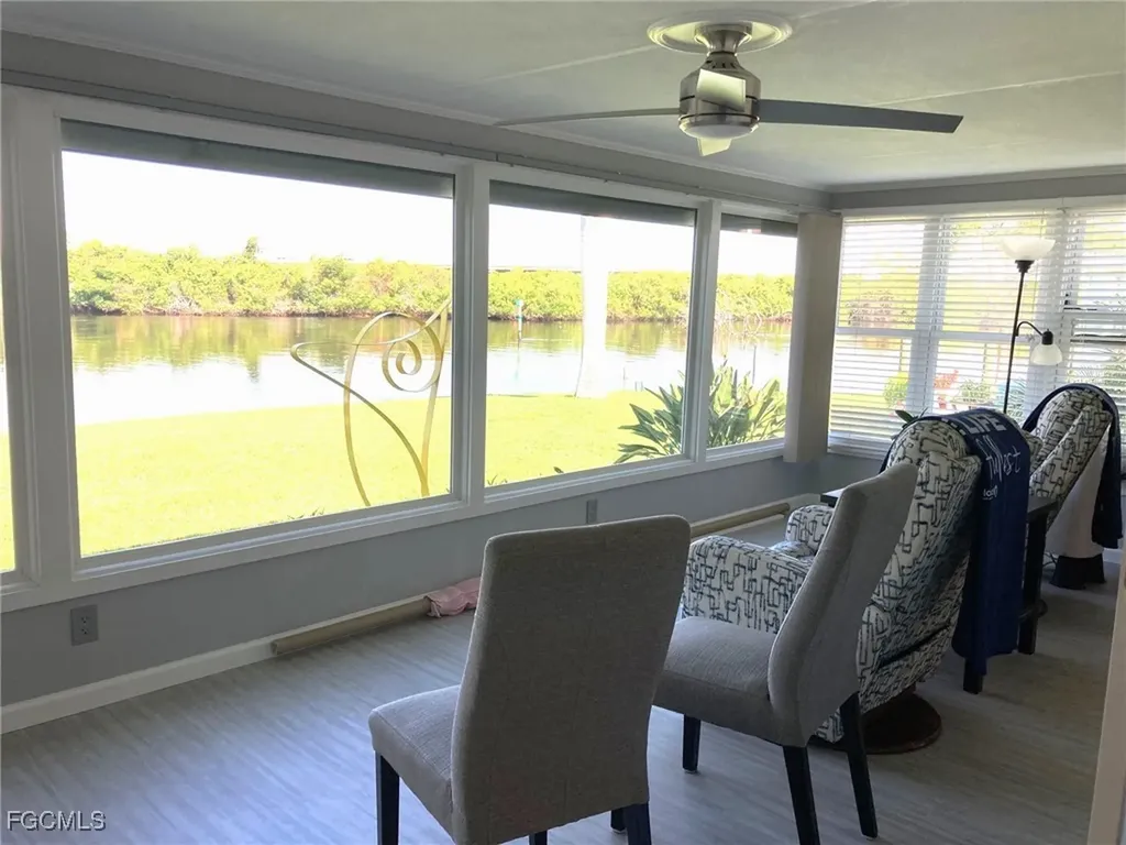 210 Sun Circle Fort Myers FL 33905