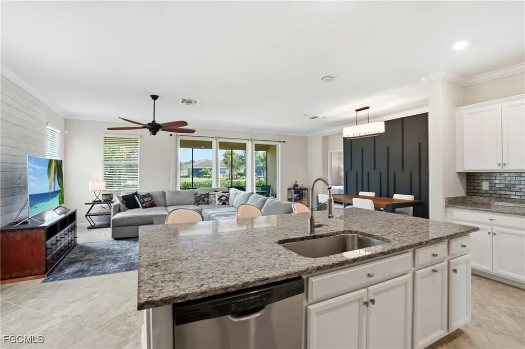 2110 Clementine Street Naples FL 34120