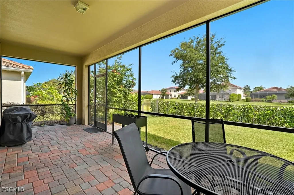 2110 Clementine Street Naples FL 34120