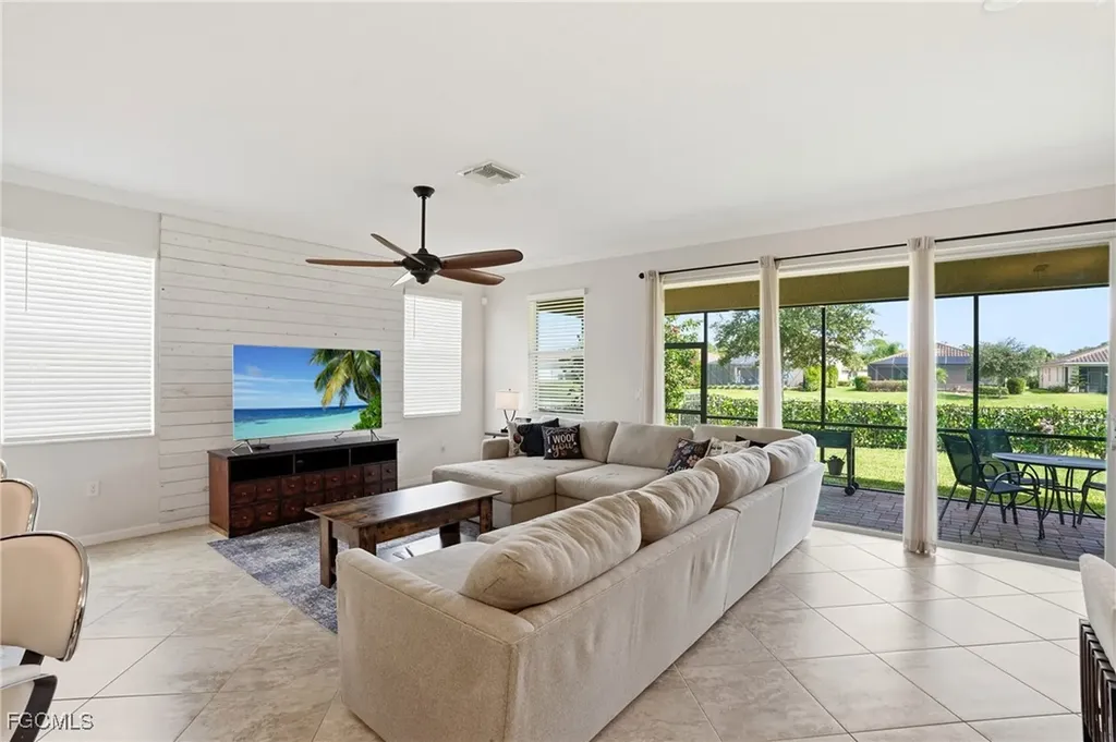 2110 Clementine Street Naples FL 34120