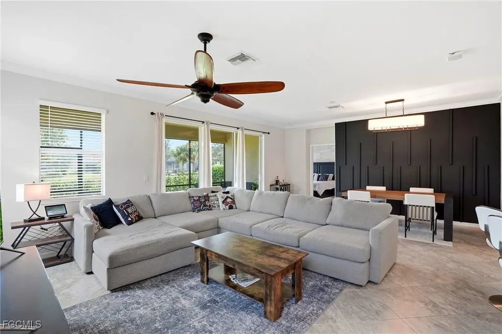 2110 Clementine Street Naples FL 34120