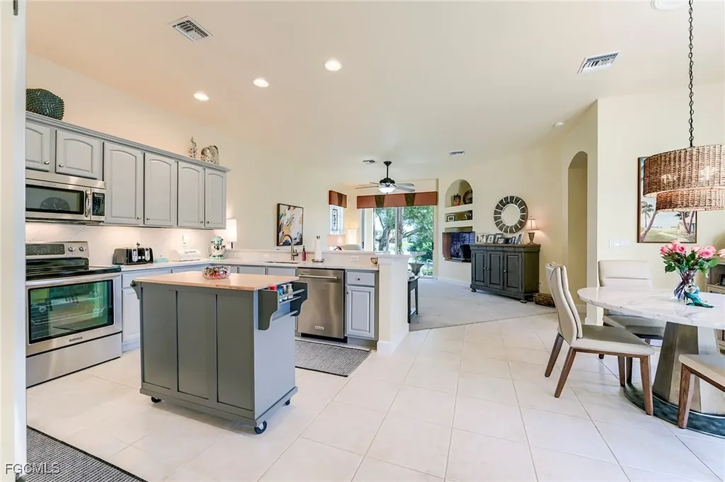 8920 Crown Colony Boulevard Fort Myers FL 33908