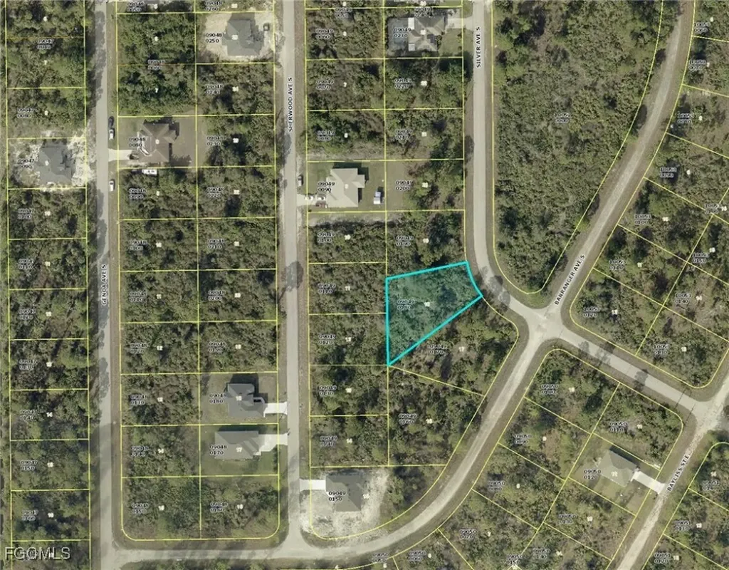 566 Silver Avenue S Lehigh Acres FL 33974