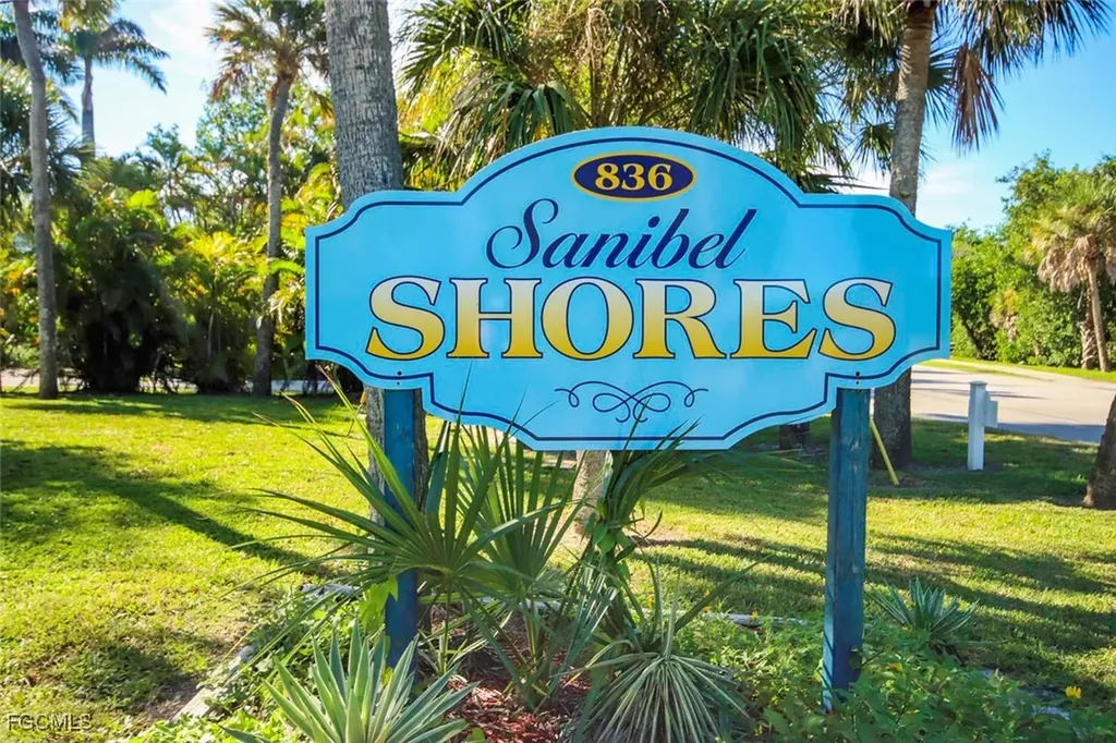 832 Donax Street Sanibel FL 33957