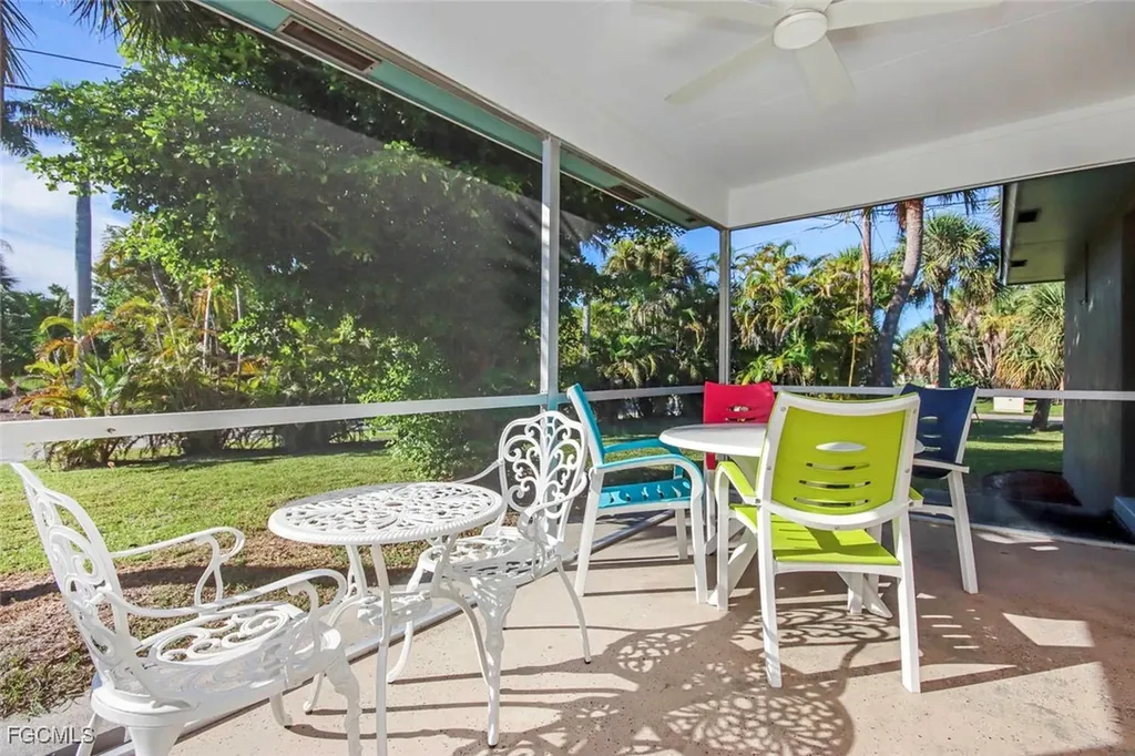 832 Donax Street Sanibel FL 33957