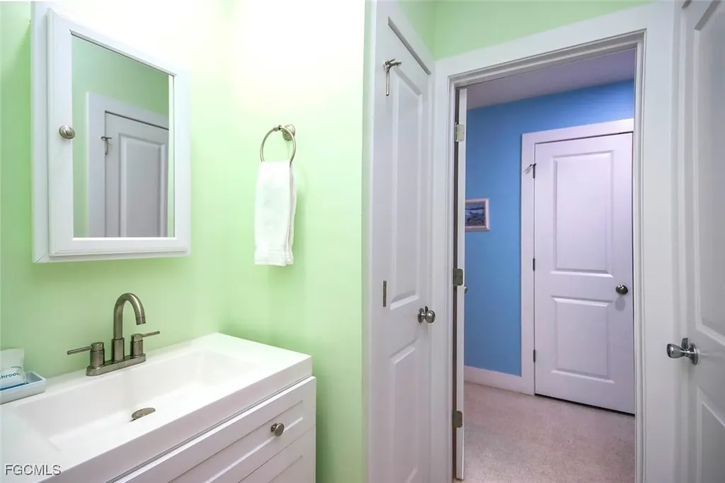 832 Donax Street Sanibel FL 33957