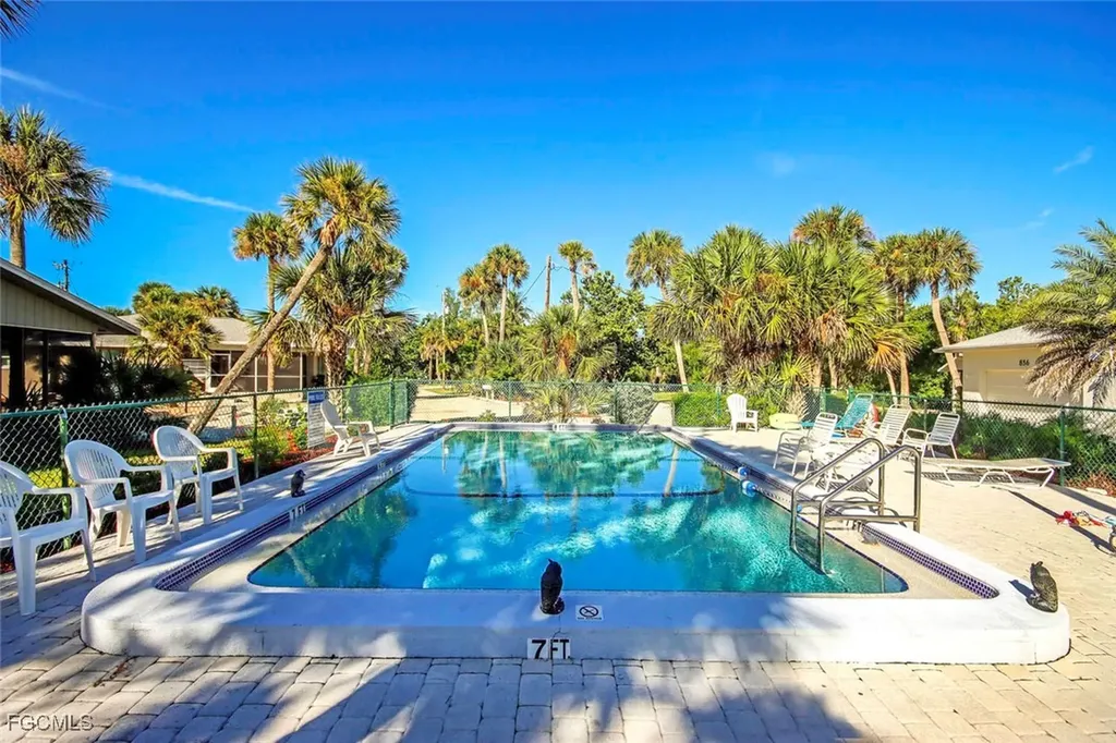 832 Donax Street Sanibel FL 33957