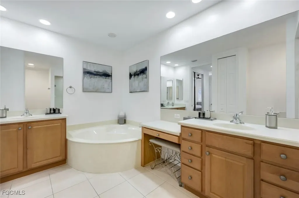 10220 Bellavista Circle Miromar Lakes FL 33913