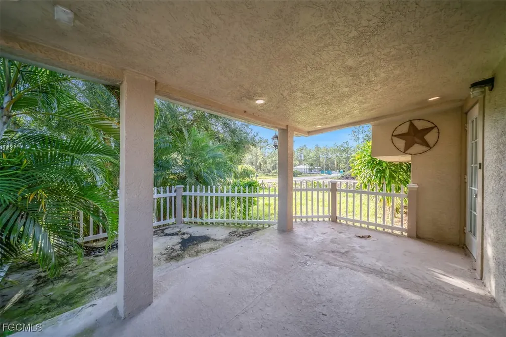 2313 Hamilton Avenue Alva FL 33920