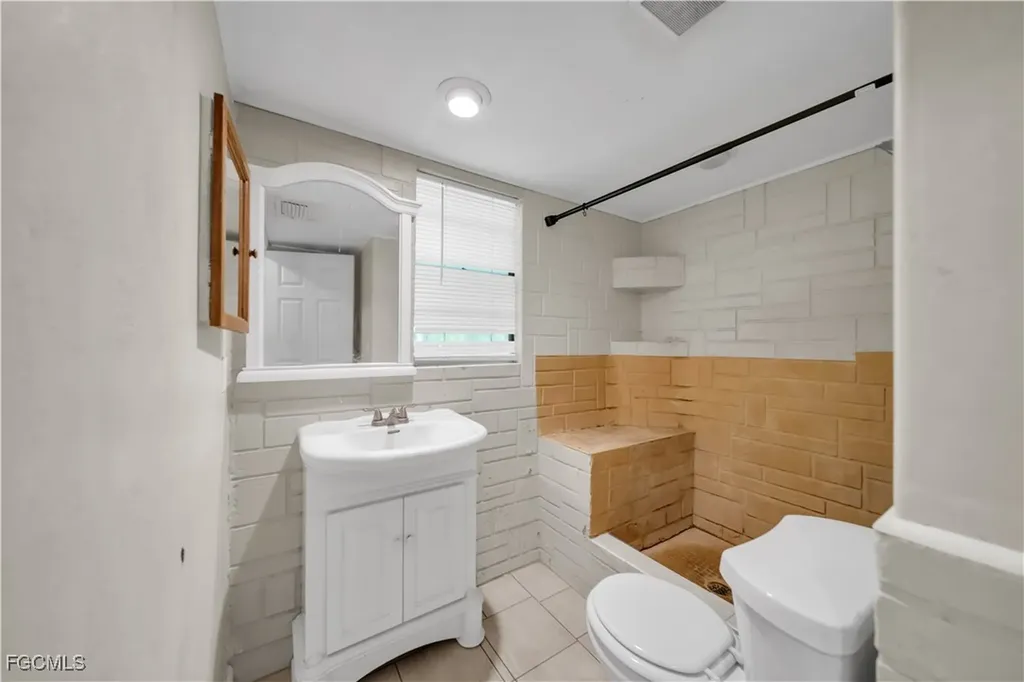 2313 Hamilton Avenue Alva FL 33920