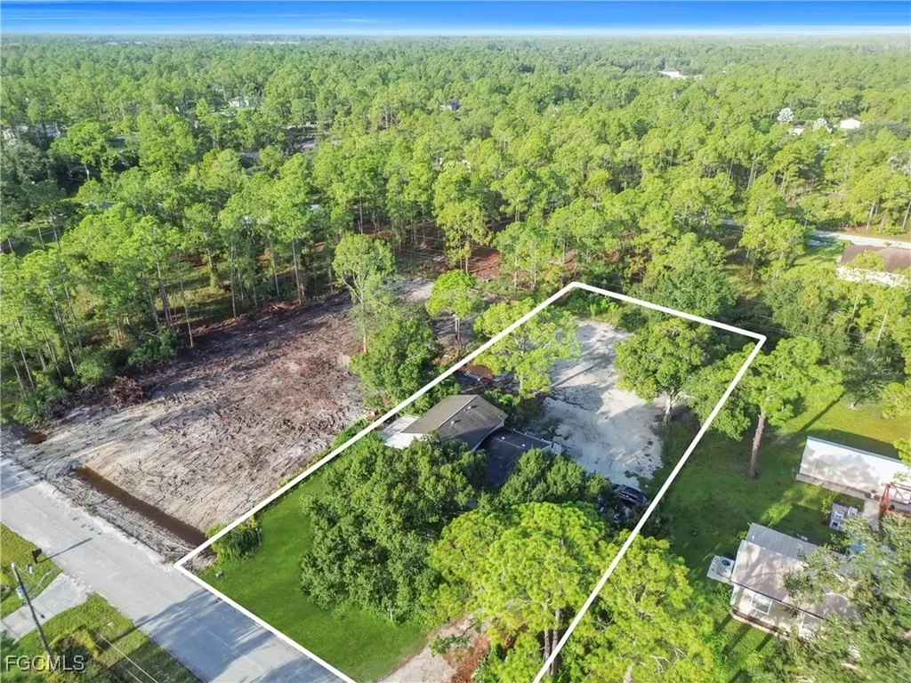 2313 Hamilton Avenue Alva FL 33920