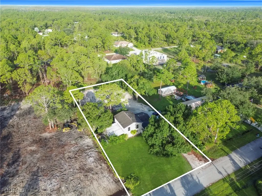 2313 Hamilton Avenue Alva FL 33920