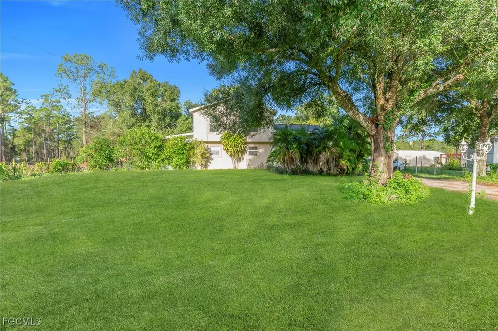 2313 Hamilton Avenue Alva FL 33920