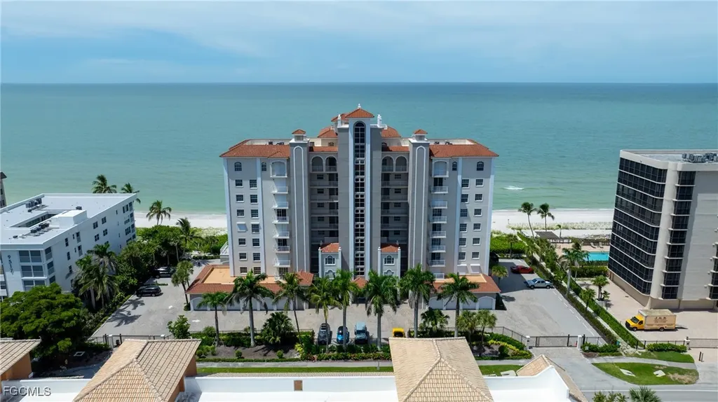 9577 Gulf Shore Drive Naples FL 34108