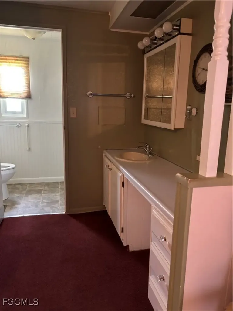 775 Knotty Pine Circle North Fort Myers FL 33917