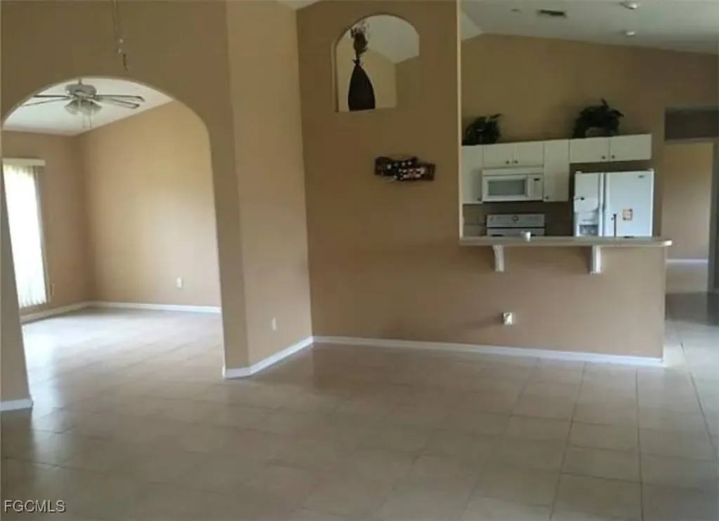 5245 SW 20th Avenue Cape Coral FL 33914